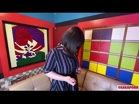 ❤️ Γιαπωνέζα γλύκα με μεγάλα βυζιά αυνανίζεται με σεξουαλικά παιχνίδια και έρχεται σε οργασμό. Μιλάει σε μια συνέντευξη για την εμπειρία της στο γαμήσι. Τεράστια βυζιά και τριχωτό μουνί βογκάει δυνατά. Osakaporn ️❌  στο el.eviewporn.ru ☑